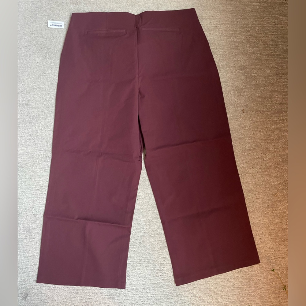Old Navy Maroon Pixie Pants